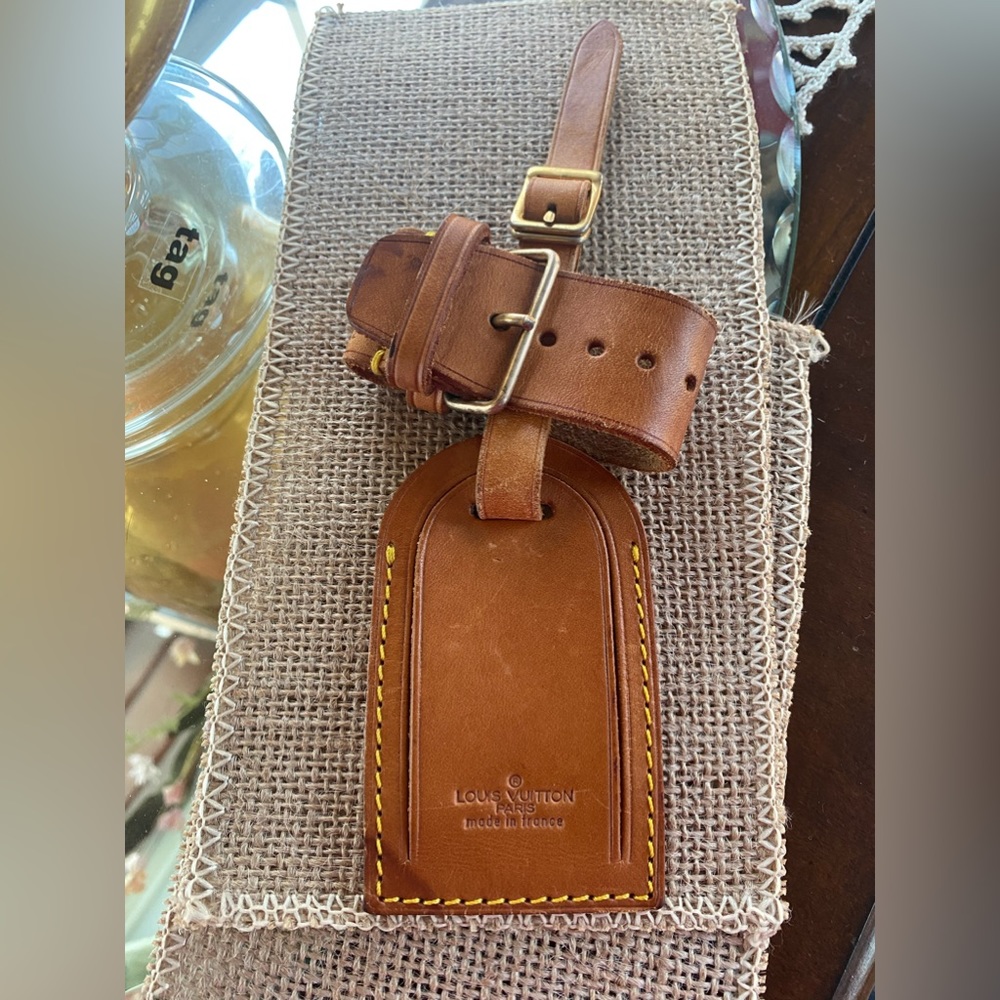 🚩 Authentic Louis Vuitton Luggage Tag, Belt & Strap: 3 pcs  / 408
